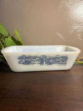 Vintage Glasbake Currier & Ives J-522 Milk Glass Loaf Pan